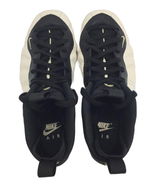 NIKE（ナイキ）NIKE (ナイキ) スニーカー ホワイト×ブラック サイズ:US8.5、UK7.5、EUR42、cm26.5、BR40、CN265（2.5）の古着・服飾アイテム