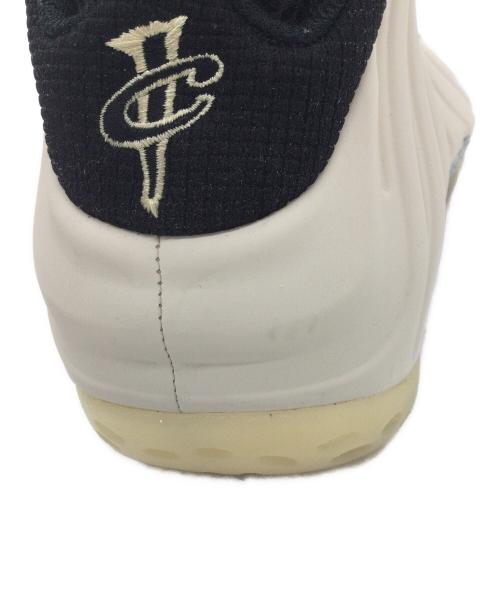 NIKE（ナイキ）NIKE (ナイキ) スニーカー ホワイト×ブラック サイズ:US8.5、UK7.5、EUR42、cm26.5、BR40、CN265（2.5）の古着・服飾アイテム