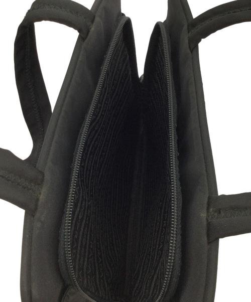 PRADA（プラダ）PRADA (プラダ) ナイロンハンドバッグ ブラックの古着・服飾アイテム