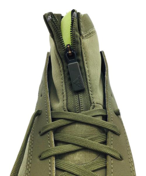 adidas（アディダス）adidas (アディダス) ZNSORED HIGH GORE-TEX オリーブ サイズ:US8、UK7 1/2、FR41 1/3、cm26、CHN255 未使用品の古着・服飾アイテム