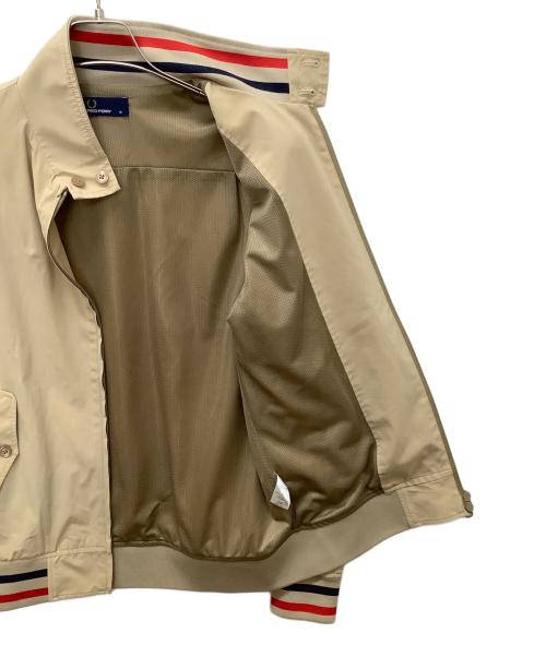 FRED PERRY（フレッドペリー）FRED PERRY (フレッドペリー) FZ2596 ブルゾン ベージュ サイズ:Mの古着・服飾アイテム