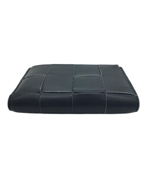 BOTTEGA VENETA（ボッテガベネタ）BOTTEGA VENETA (ボッテガベネタ) 2つ折り財布 ブラック×ブルーの古着・服飾アイテム