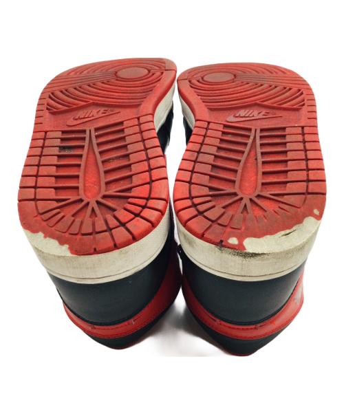 NIKE（ナイキ）NIKE (ナイキ) Air Jordan 1 Mid レッド×ブラック サイズ:US9.5、UK8.5、EUR43、cm27.5、BR41、CN275（2.5）の古着・服飾アイテム