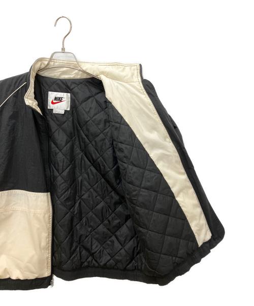 NIKE（ナイキ）NIKE (ナイキ) 中綿ジャケット ホワイト×ブラック サイズ:Lの古着・服飾アイテム