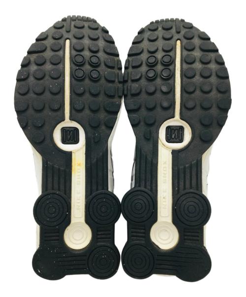 NIKE（ナイキ）NIKE (ナイキ) SHOX R4 ブラック サイズ:US9.5、UK8.5、EUR43、cm27.5、BR41、CN275（2.5）の古着・服飾アイテム