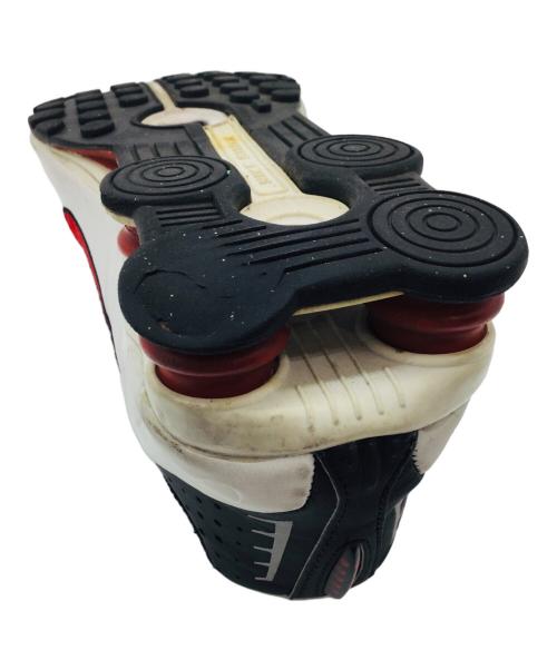 NIKE（ナイキ）NIKE (ナイキ) SHOX R4 ブラック サイズ:US9.5、UK8.5、EUR43、cm27.5、BR41、CN275（2.5）の古着・服飾アイテム