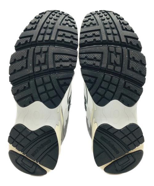 NEW BALANCE（ニューバランス）NEW BALANCE (ニューバランス) ML725CD シルバー×グレー サイズ:US7、UK6.5、EU40、JPN25の古着・服飾アイテム