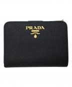 PRADAプラダ）の古着「2つ折り財布」｜ブラック