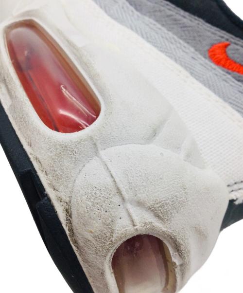 NIKE（ナイキ）NIKE (ナイキ) AIR MAX95 ホワイト×グレー サイズ:US7、UK6、EUR40、cm25、BR38、CN250(2.5)の古着・服飾アイテム