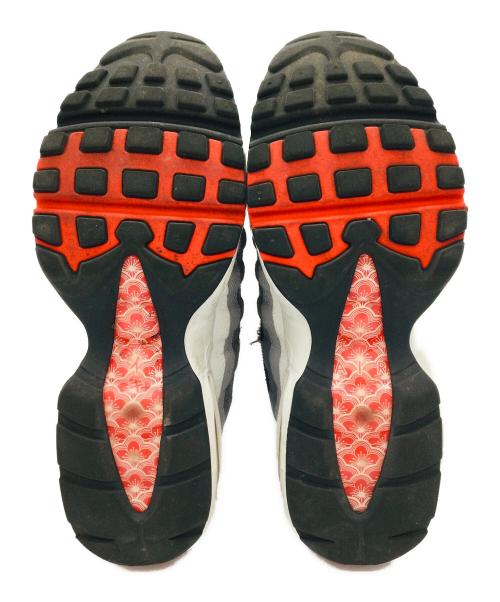 NIKE（ナイキ）NIKE (ナイキ) AIR MAX95 ホワイト×グレー サイズ:US7、UK6、EUR40、cm25、BR38、CN250(2.5)の古着・服飾アイテム