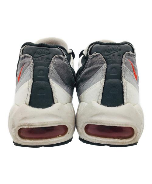 NIKE（ナイキ）NIKE (ナイキ) AIR MAX95 ホワイト×グレー サイズ:US7、UK6、EUR40、cm25、BR38、CN250(2.5)の古着・服飾アイテム