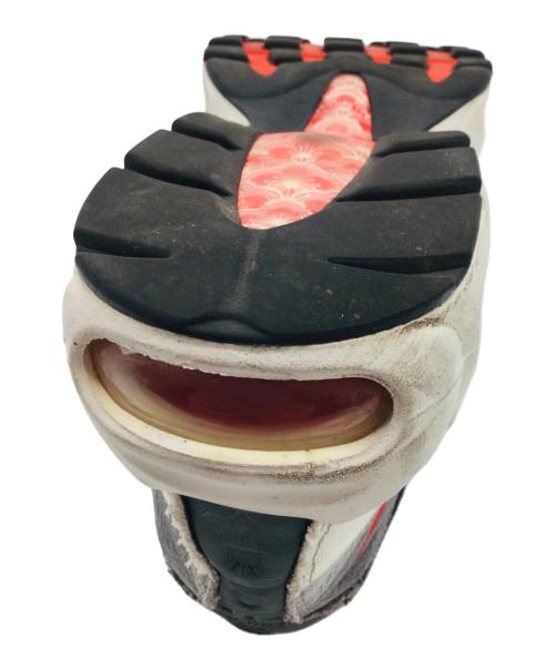 NIKE（ナイキ）NIKE (ナイキ) AIR MAX95 ホワイト×グレー サイズ:US7、UK6、EUR40、cm25、BR38、CN250(2.5)の古着・服飾アイテム