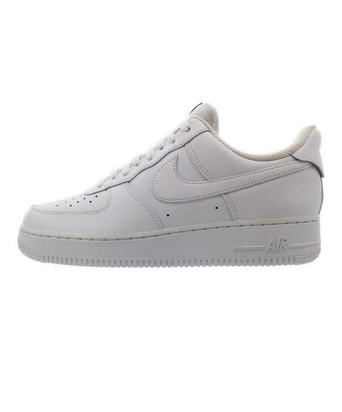NIKE（ナイキ）NIKE (ナイキ) AIR FORCE 1 '07 FlyEase ホワイト サイズ:US9.5、UK8.5、EUR43、cm27.5、BR41、CN275(2.5) 未使用品の古着・服飾アイテム