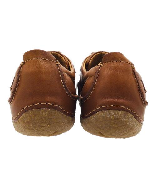 CLARKS（クラークス）CLARKS (クラークス) レザーシューズ キャメル サイズ:UK8の古着・服飾アイテム