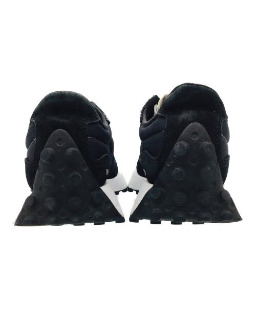 NEW BALANCE（ニューバランス）NEW BALANCE (ニューバランス) 327 ブラック×ホワイト サイズ:US7.5、UK7、EU40.5、JPN25.5の古着・服飾アイテム