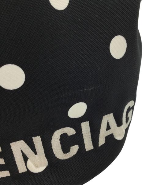 BALENCIAGA（バレンシアガ）BALENCIAGA (バレンシアガ) ドローストリング バケットバッグ ブラックの古着・服飾アイテム