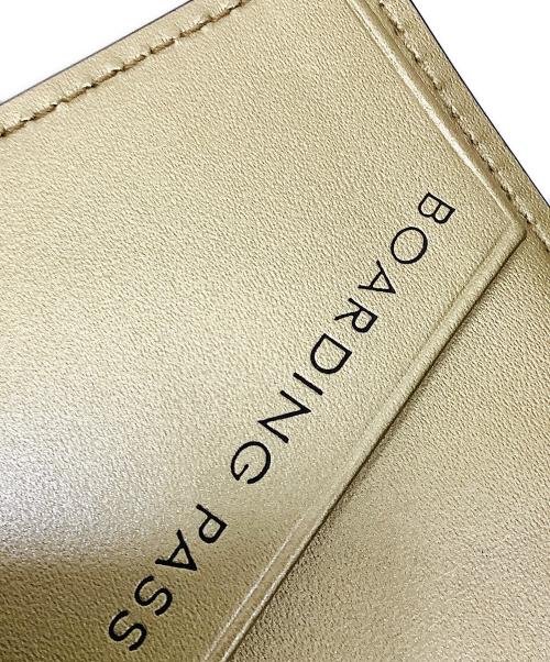 SMYTHSON（スマイソン）SMYTHSON (スマイソン) パスポートケース ゴールドの古着・服飾アイテム