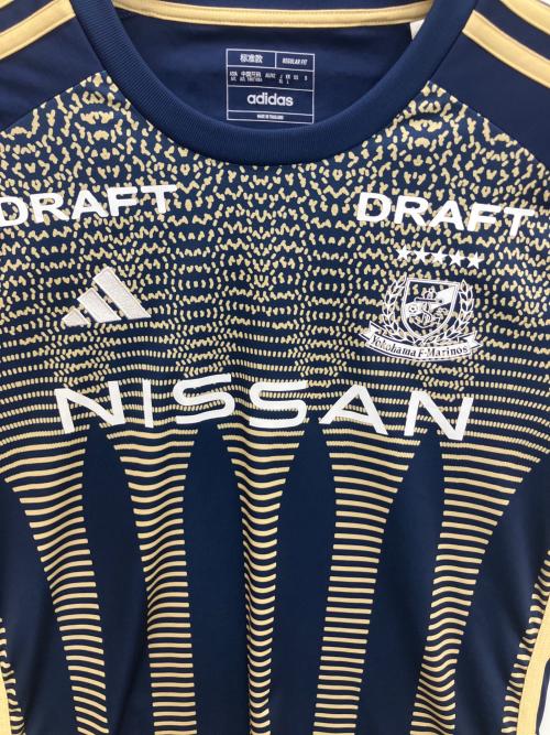 adidas（アディダス）adidas (アディダス) IR4440　ゲームシャツ ネイビー×カーキ サイズ:XLの古着・服飾アイテム