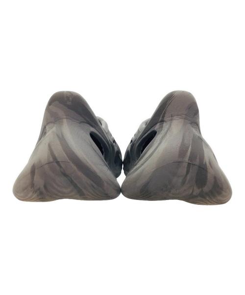 adidas（アディダス）adidas (アディダス) YEEZY FOAM RUNNER グレー サイズ:26cmの古着・服飾アイテム