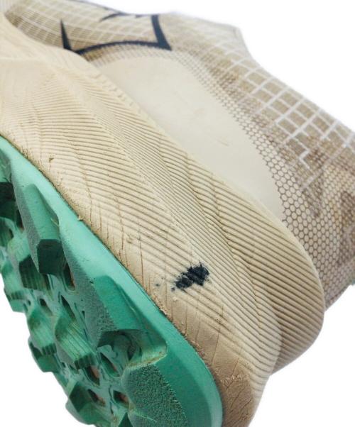 asics（アシックス）asics (アシックス) Trabuco Max 3 ベージュ サイズ:CM27.5、EURO43.5、US9 1/2、UK8 1/2、BR41、CN275(2.5)の古着・服飾アイテム