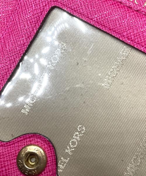 MICHAEL KORS（マイケルコース）MICHAEL KORS (マイケルコース) 2つ折り財布の古着・服飾アイテム