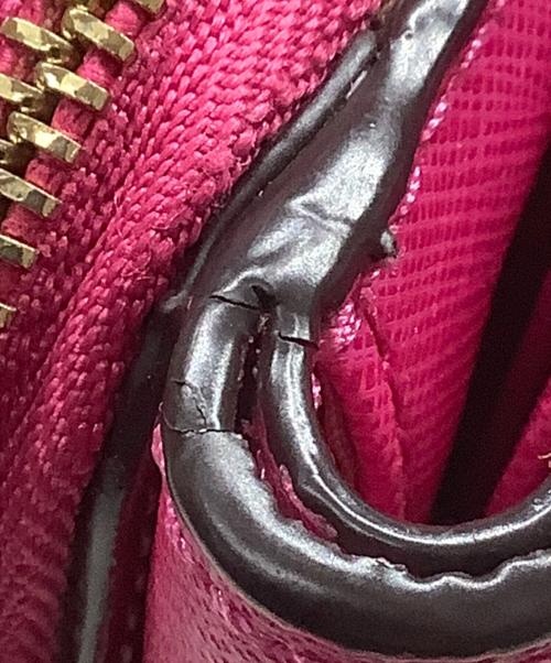 MICHAEL KORS（マイケルコース）MICHAEL KORS (マイケルコース) 2つ折り財布の古着・服飾アイテム