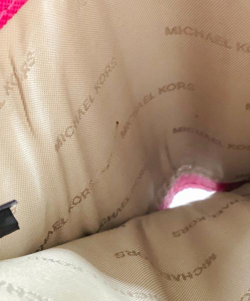 MICHAEL KORS（マイケルコース）MICHAEL KORS (マイケルコース) 2つ折り財布の古着・服飾アイテム