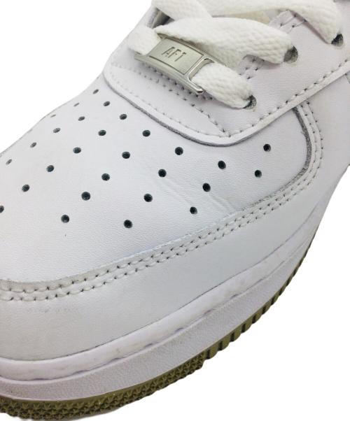 NIKE（ナイキ）NIKE (ナイキ) AIR FORCE 1 '07 ホワイト×グリーン サイズ:US9.5、UK8.5、EUR43、cm27.5、BR41、CN275（2.5）の古着・服飾アイテム