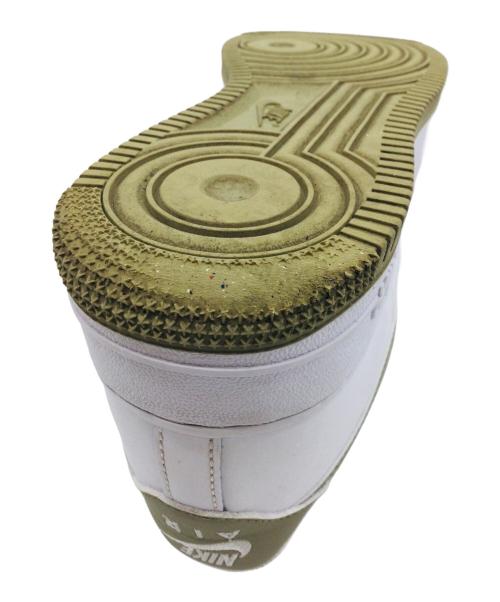 NIKE（ナイキ）NIKE (ナイキ) AIR FORCE 1 '07 ホワイト×グリーン サイズ:US9.5、UK8.5、EUR43、cm27.5、BR41、CN275（2.5）の古着・服飾アイテム