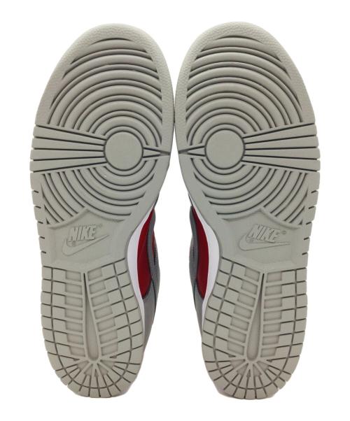 NIKE（ナイキ）NIKE (ナイキ) DUNK LOW グレー×レッド サイズ:US10、UK9、EUR44、cm28、BR42、CN280(2.5)　 未使用品の古着・服飾アイテム
