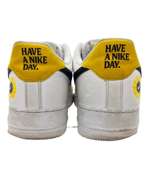 NIKE（ナイキ）NIKE (ナイキ) AIR FORCE1 ホワイト サイズ:US10、UK9、EUR44、cm28、BR42、CN280(2.5)　の古着・服飾アイテム
