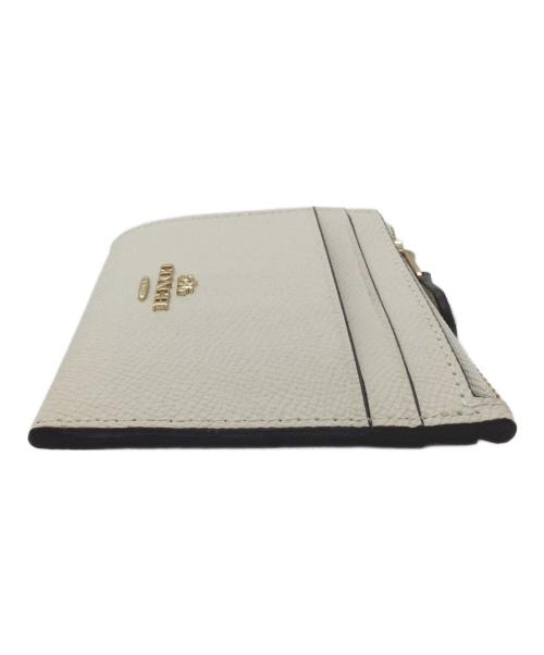 COACH（コーチ）COACH (コーチ) カードケース アイボリー×ゴールドの古着・服飾アイテム