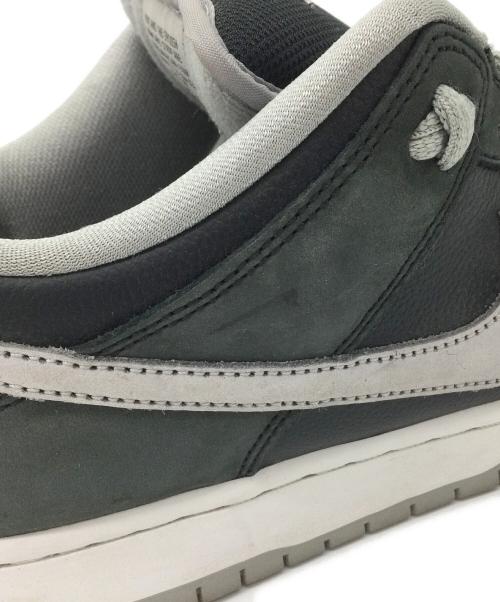 NIKE SB（ナイキエスビー）NIKE SB (ナイキエスビー) ローカットスニーカー グレー×ブラック サイズ:US9.5、UK8.5、cm27.5、BR41、CN275（2.5）の古着・服飾アイテム