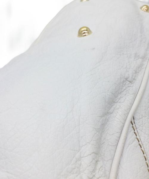 GUCCI（グッチ）GUCCI (グッチ) チェーンショルダーバッグ ホワイトの古着・服飾アイテム