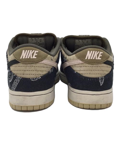 Travis Scott（トラヴィススコット）Travis Scott (トラヴィススコット) NIKE SB (ナイキエスビー) スニーカー ネイビー×ベージュ サイズ:US8、UK7、EUR41、cm26、BR39.5、CN260(2.5)の古着・服飾アイテム