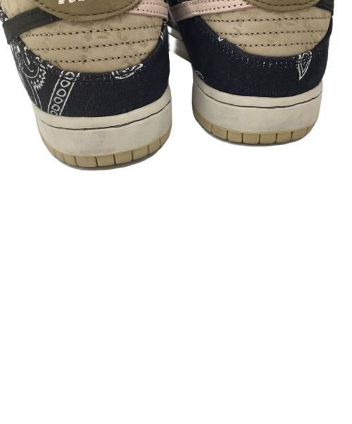 Travis Scott（トラヴィススコット）Travis Scott (トラヴィススコット) NIKE SB (ナイキエスビー) スニーカー ネイビー×ベージュ サイズ:US8、UK7、EUR41、cm26、BR39.5、CN260(2.5)の古着・服飾アイテム