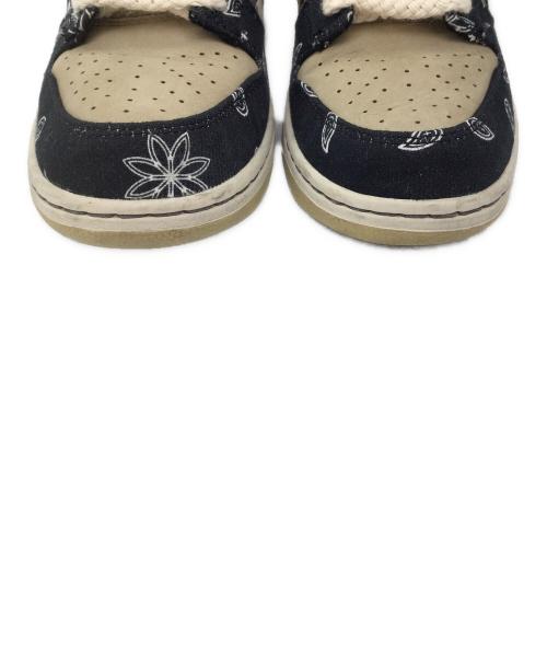 Travis Scott（トラヴィススコット）Travis Scott (トラヴィススコット) NIKE SB (ナイキエスビー) スニーカー ネイビー×ベージュ サイズ:US8、UK7、EUR41、cm26、BR39.5、CN260(2.5)の古着・服飾アイテム