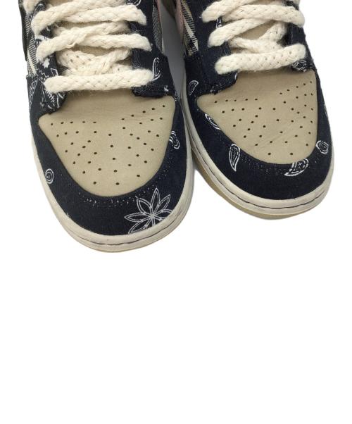 Travis Scott（トラヴィススコット）Travis Scott (トラヴィススコット) NIKE SB (ナイキエスビー) スニーカー ネイビー×ベージュ サイズ:US8、UK7、EUR41、cm26、BR39.5、CN260(2.5)の古着・服飾アイテム