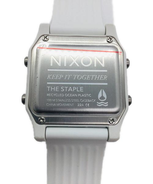 NIXON（ニクソン）NIXON (ニクソン) STAPLE　A1309の古着・服飾アイテム