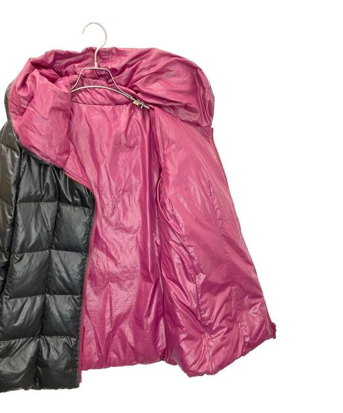 BURBERRY BLUE LABEL（バーバリー ブルー レーベル）BURBERRY BLUE LABEL (バーバリー ブルー レーベル) E1F47-689-09　リバーシブルダウンジャケット ブラック×パープル サイズ:40の古着・服飾アイテム