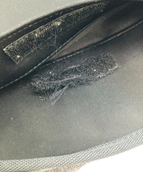 MIU MIU（ミュウミュウ）MIU MIU (ミュウミュウ) ショルダーバッグ グレー×ブラックの古着・服飾アイテム