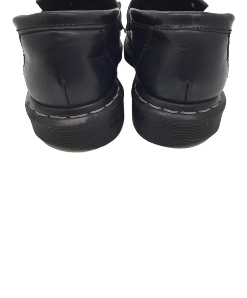 Dr.Martens（ドクターマーチン）Dr.Martens (ドクターマーチン) タッセルローファー ブラック×ホワイト サイズ:UK7の古着・服飾アイテム