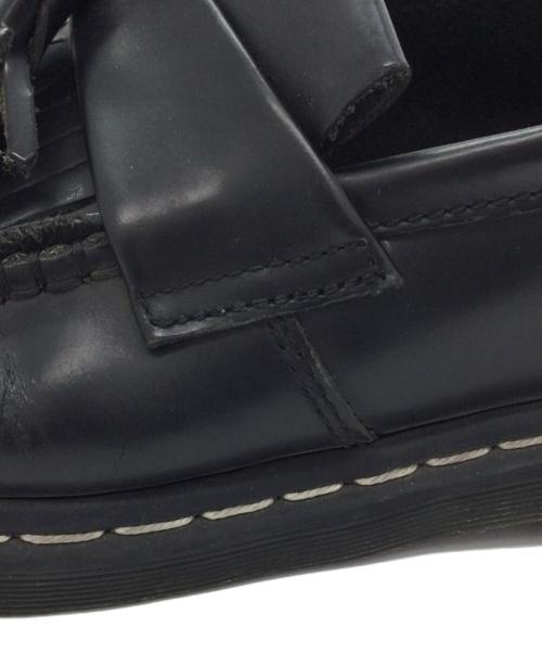 Dr.Martens（ドクターマーチン）Dr.Martens (ドクターマーチン) タッセルローファー ブラック×ホワイト サイズ:UK7の古着・服飾アイテム