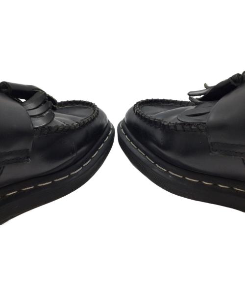 Dr.Martens（ドクターマーチン）Dr.Martens (ドクターマーチン) タッセルローファー ブラック×ホワイト サイズ:UK7の古着・服飾アイテム