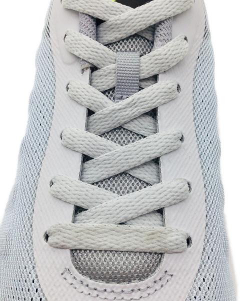 NIKE（ナイキ）NIKE (ナイキ) スニーカー グレー×ブラック サイズ:US8、UK7、EUR41、cm26、BR39.5、CN260の古着・服飾アイテム