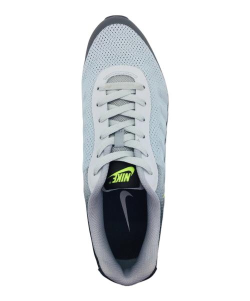 NIKE（ナイキ）NIKE (ナイキ) スニーカー グレー×ブラック サイズ:US8、UK7、EUR41、cm26、BR39.5、CN260の古着・服飾アイテム