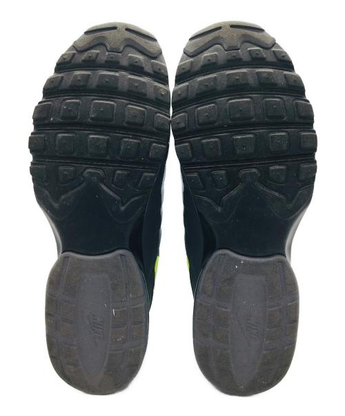 NIKE（ナイキ）NIKE (ナイキ) スニーカー グレー×ブラック サイズ:US8、UK7、EUR41、cm26、BR39.5、CN260の古着・服飾アイテム