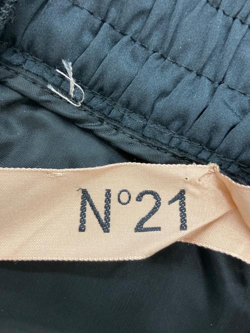 N°21（ヌメロヴェントゥーノ）N°21 (ヌメロヴェントゥーノ) 19SP-C064-5184　ストーン付きスカート ブラック サイズ:36の古着・服飾アイテム