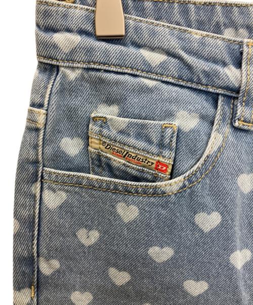 DIESEL（ディーゼル）DIESEL (ディーゼル) デニムパンツ ブルー サイズ:W26の古着・服飾アイテム