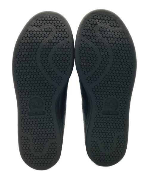 adidas（アディダス）adidas (アディダス) STANSMITH ブラック サイズ:US8、UK7 1/2、FR41 1/3、JP260、CHN255の古着・服飾アイテム